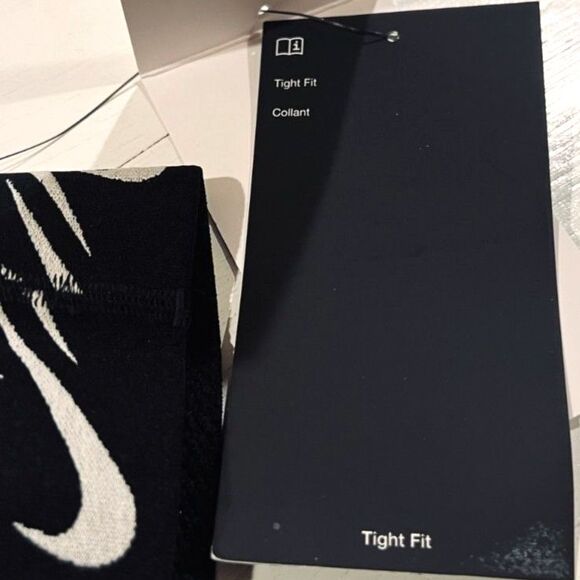 Nike Essentials Swoosh Top Womens Sz L Logo Blue Scoop Neck Crop Workout Sports - Picture 9 of 10